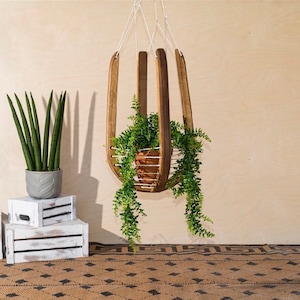 Plant hanger, medium, boho decor, plant holder, wood plant hanger, planter, indoor planter, gift for plant lover, plant shelf, plants