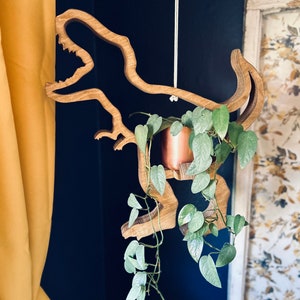 Trex Pflanzenhänger, Pflanzenhänger, Pflanzenständer, Pflanzendekor, Holzpflanzer, Geschenk für Pflanzenliebhaber, Dekor für Jungenzimmer, Dino-Dekor, Dinosaurier