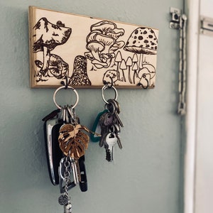 Mushroom key holder, key hanger, key shelf, wall mount key hanger, wall key hanger, mushroom decor, fungi accessories, housewarming gift,