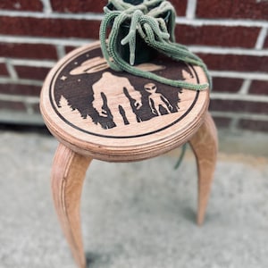 Sasquatch en alien, plantenstandaard, plantenkruk, bijzettafel, boho-decor, tuindecor, cadeau voor plantenliefhebber, cadeau voor moeder, jubileumcadeau