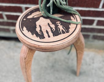 Sasquatch et extraterrestre, support pour plantes, tabouret pour plantes, table d'appoint, décoration bohème, décoration de jardin, cadeau pour amateur de plantes, cadeau pour maman, cadeau d'anniversaire