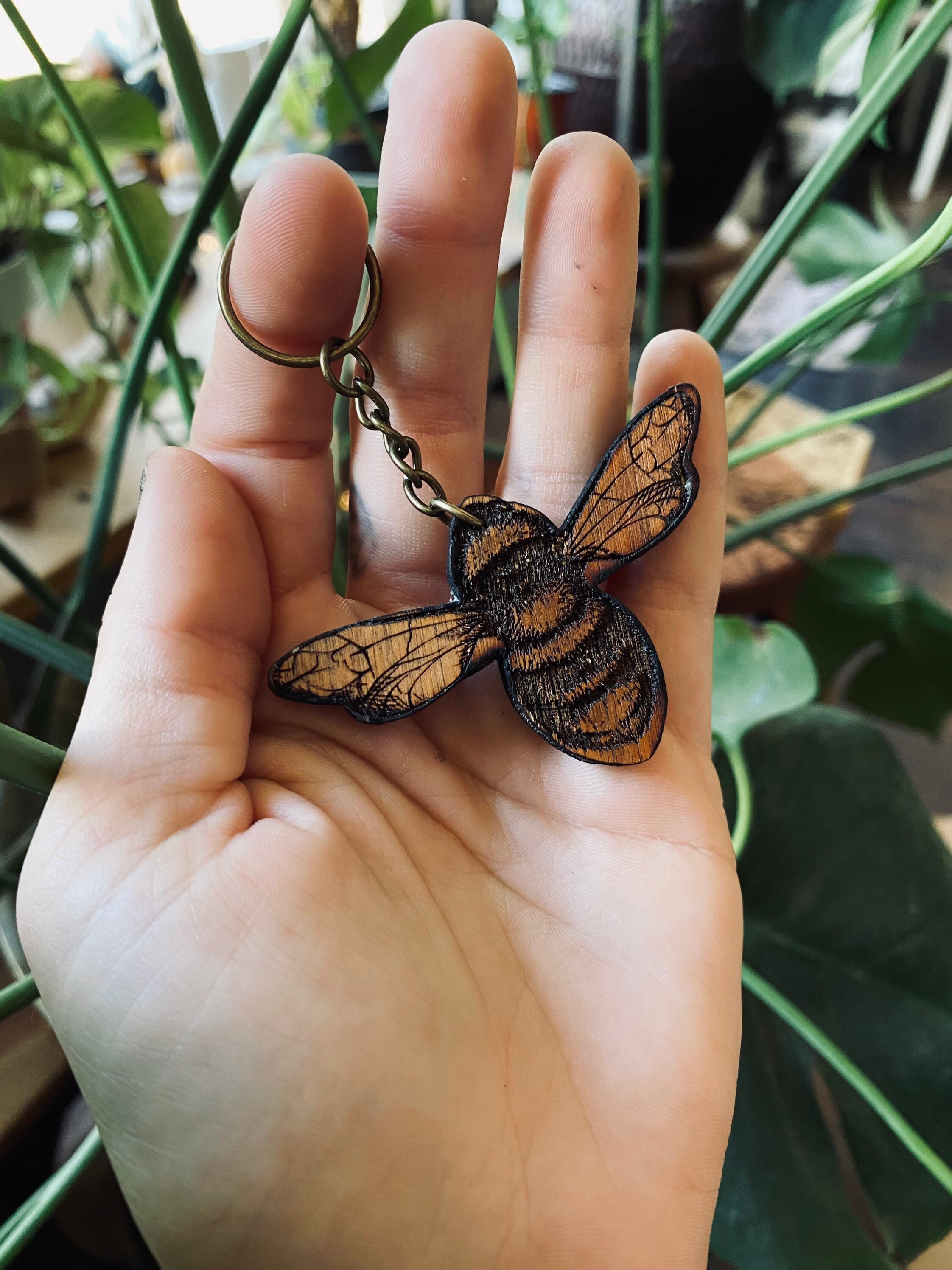 Bee Keychain, Key Charm, Bee Accessories, Cute Keychain, Wood Keychain ...
