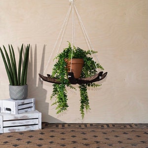 Star plant hanger, indoor planter, plant hanger, plant holder, plant stand, wood plant hanger, boho decor, gift for plant lover, plants,
