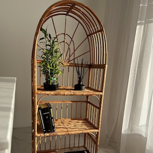 Estantería de mimbre hecha a mano, estante de ratán bohemio, soporte para plantas