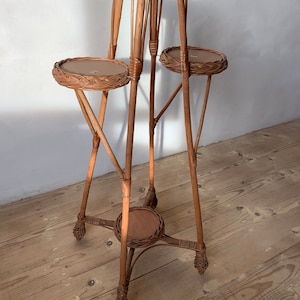 Soporte de maceta de mimbre, soporte de planta boho, jardinera de ratán, estante para plantas, soporte de planta rústico, soporte de vid para 4 macetas