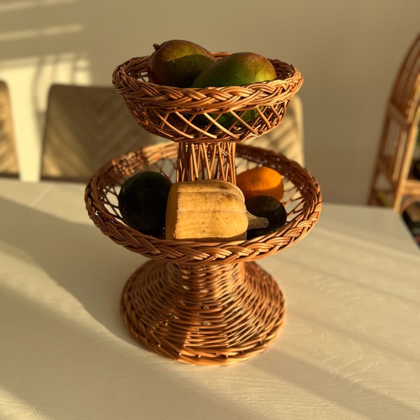 Two-tier desktop wicker fruit basket, Vase from the vine, wicker table fruit bowls