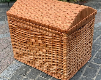 Wicker storage trunk, handwoven willow chest, blanket storage box, rustic home decor