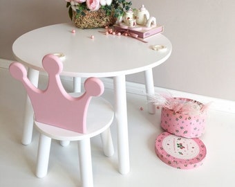 Set houten tafel en stoelen voor kinderen: speeltafel voor kinderen