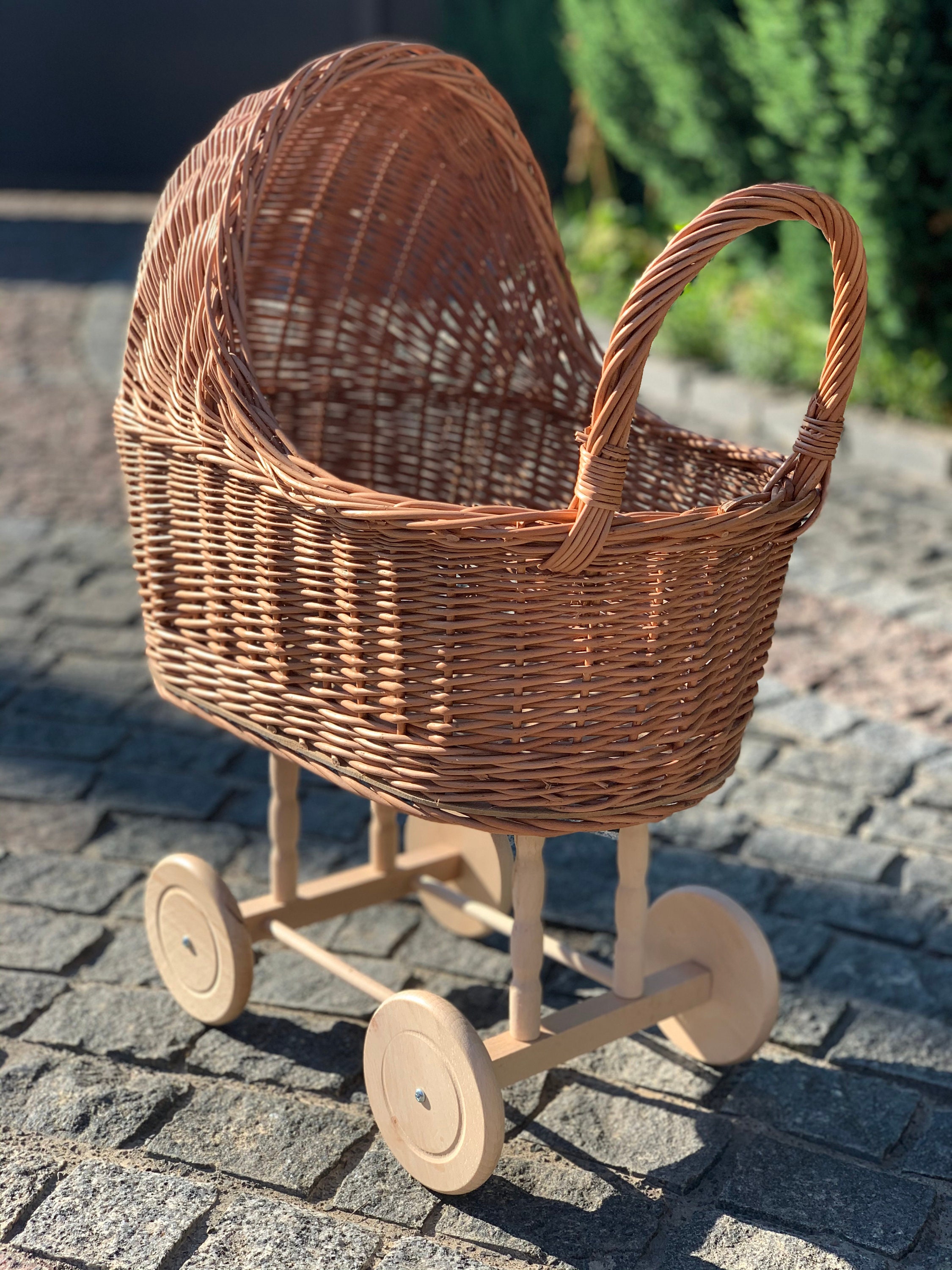 Poussette en bois avec tissu naturel pour poupées Egmont Toys - Fabriqué en  Europe