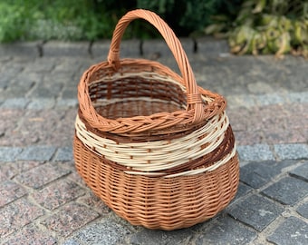 Panier d'épicerie en saule tressé à la main : fourre-tout du marché en osier