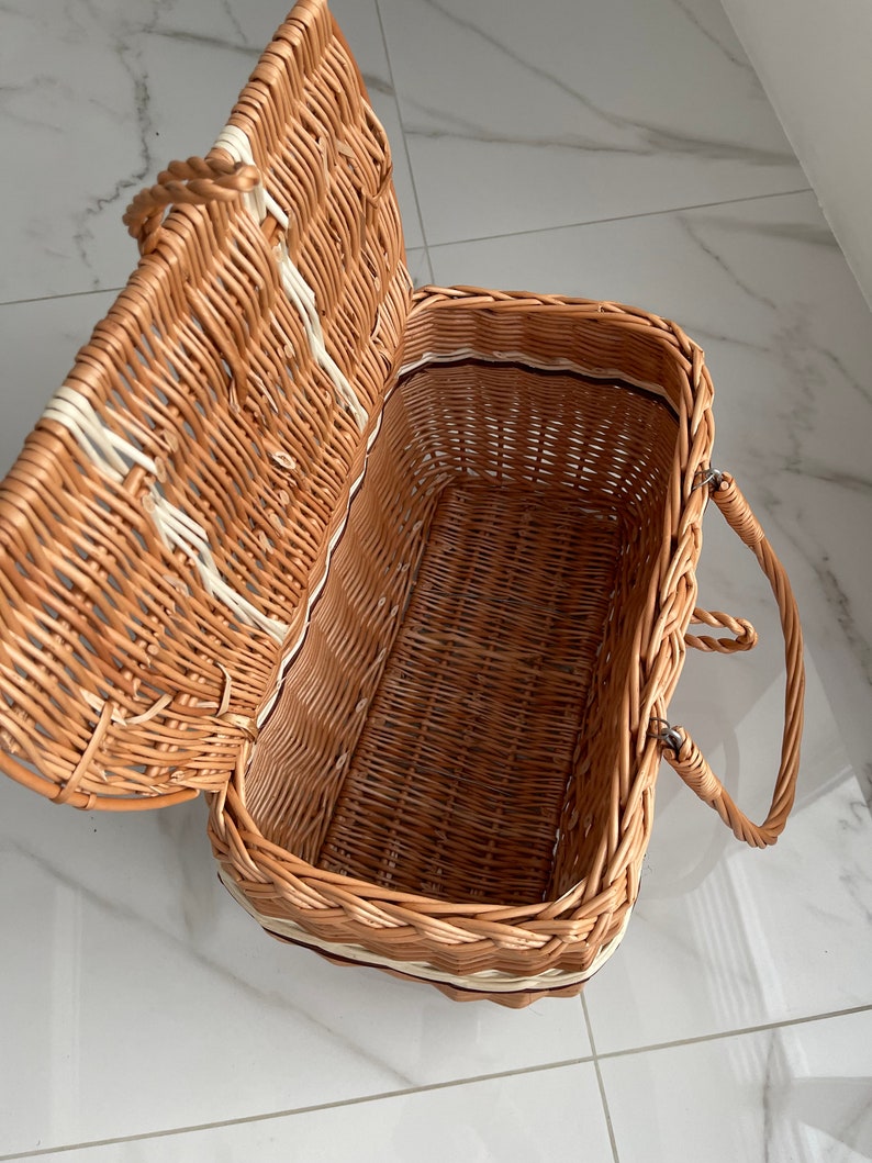 Picnic basket, Picnic Wicker Basket, Handwoven Picnic Basket, basket with lid