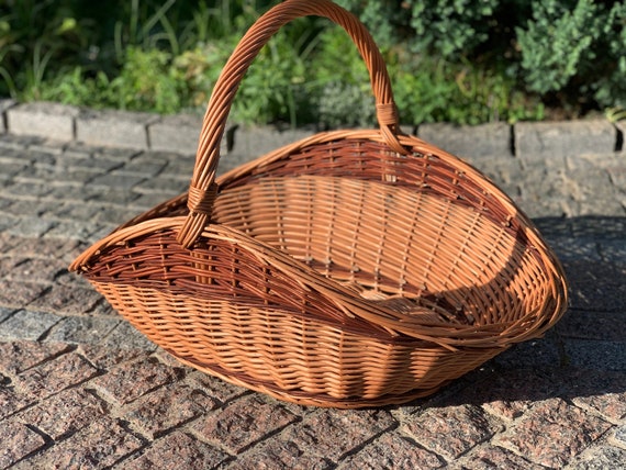 Vintage Sturdy Small Wooden Woven Basket w Hand Painted Apples Wooden Handle