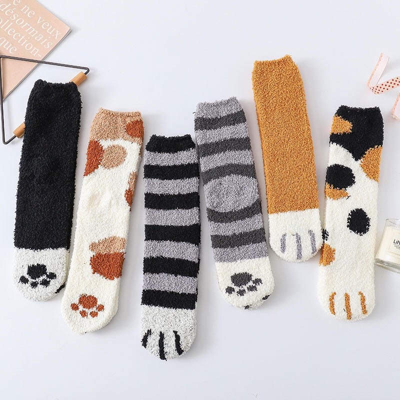 Damen Weiche Bodensocken NALCY Frauen Soft Fluffy Slipper Socken Warme Schlafsocken für Zu Hause 5 Paare Katzenpfote Flauschige Socken 