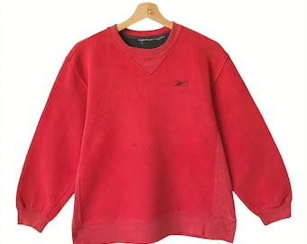 PICK!! Vintage 90’s Reebok Small Logo Crewneck Sweatshirt Reebok Sweater Reebok Small Logo Embroided Sweatshirt Red Colour Size M