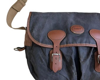 ICONIC!! Vintage 90s Barbour Wax Leather Shoulder Bag Hunting