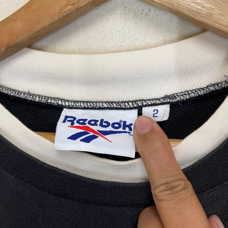90s Reebok Tag PICK!! Vintage 90’s Reebok Small Logo Crewneck Sweatshirt Reebok ...