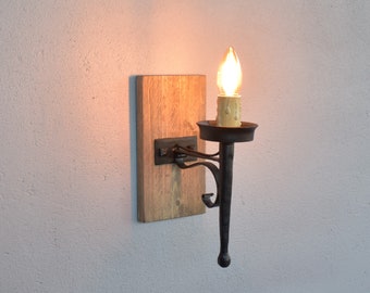 Applique murale en fer forgé à la main, décor médiéval rustique