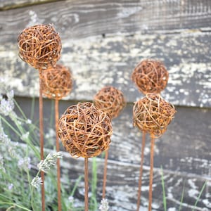 Rusty Garden Sculpture,Set of 6 Wrought Iron Flowers,Rusty Wire Sculpture