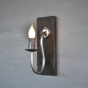 Aplique de pared rústico, aplique de pared de madera y hierro forjado, lámpara de cabaña de troncos