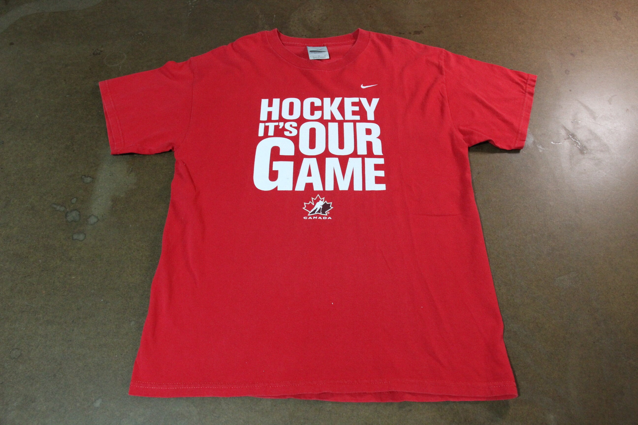 Vintage / Nike Team Canada Shirt / IIHF / Crewneck / Canadian Graphic