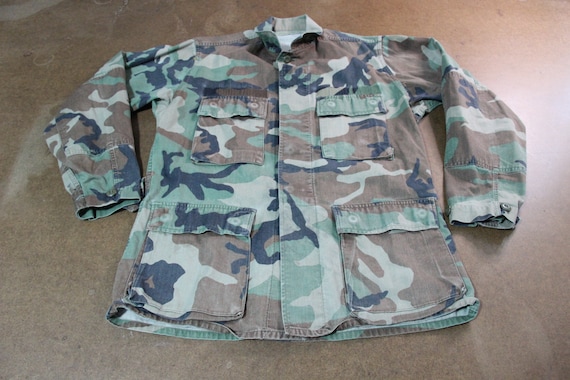 Army Fatigue Jacket / 90s Vintage Camo Coat / Mil… - image 1