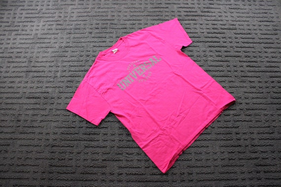 Vintage Universal Studio T-Shirt / 90s Graphic Tee