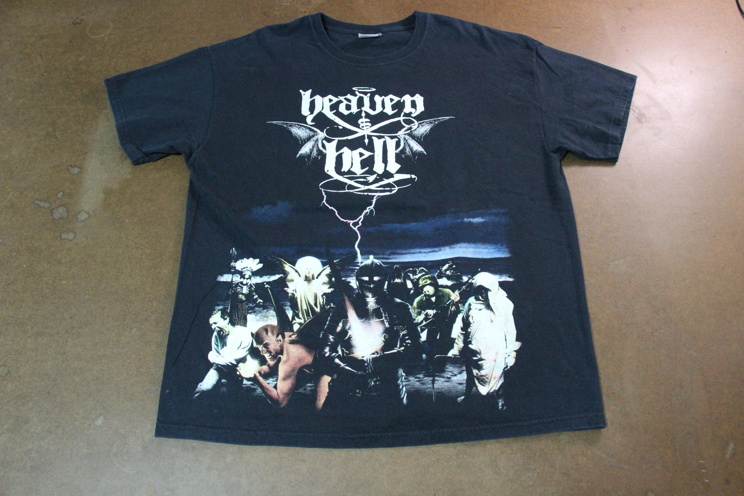Vintage / Hanes / Heaven and Hell / Dio / Black Sabbath / T Vintage / Hanes / Heaven and Hell / Dio / Black Sabbath / T