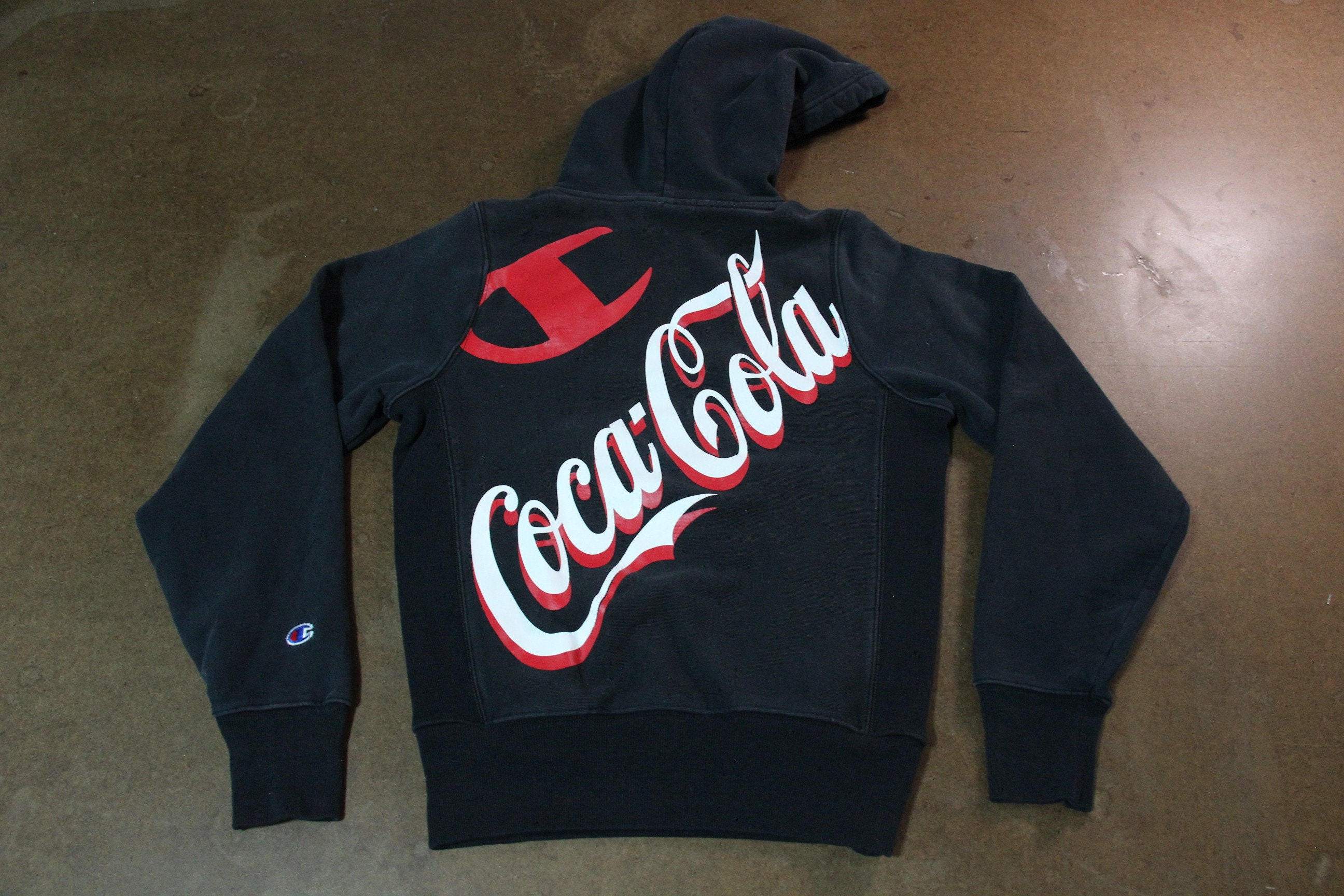 Champion X Coca Cola / Logo Sweater / Pullover Hoodie Champion X Coca Cola / Logo Sweater / Pullover Hoodie
