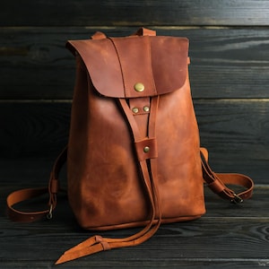 Sac à dos en cuir avec cordon de serrage et bouton-pression, cadeau de Noël personnalisé, sac à dos en cuir marron, sac à dos en cuir vintage