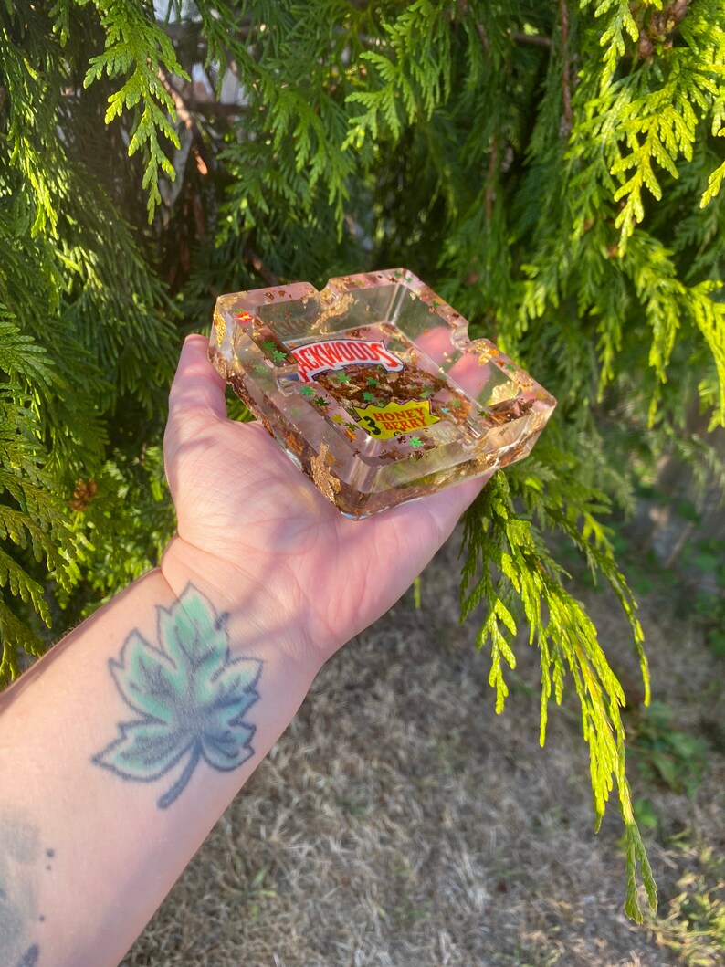 Smokey Backwood Ashtray.