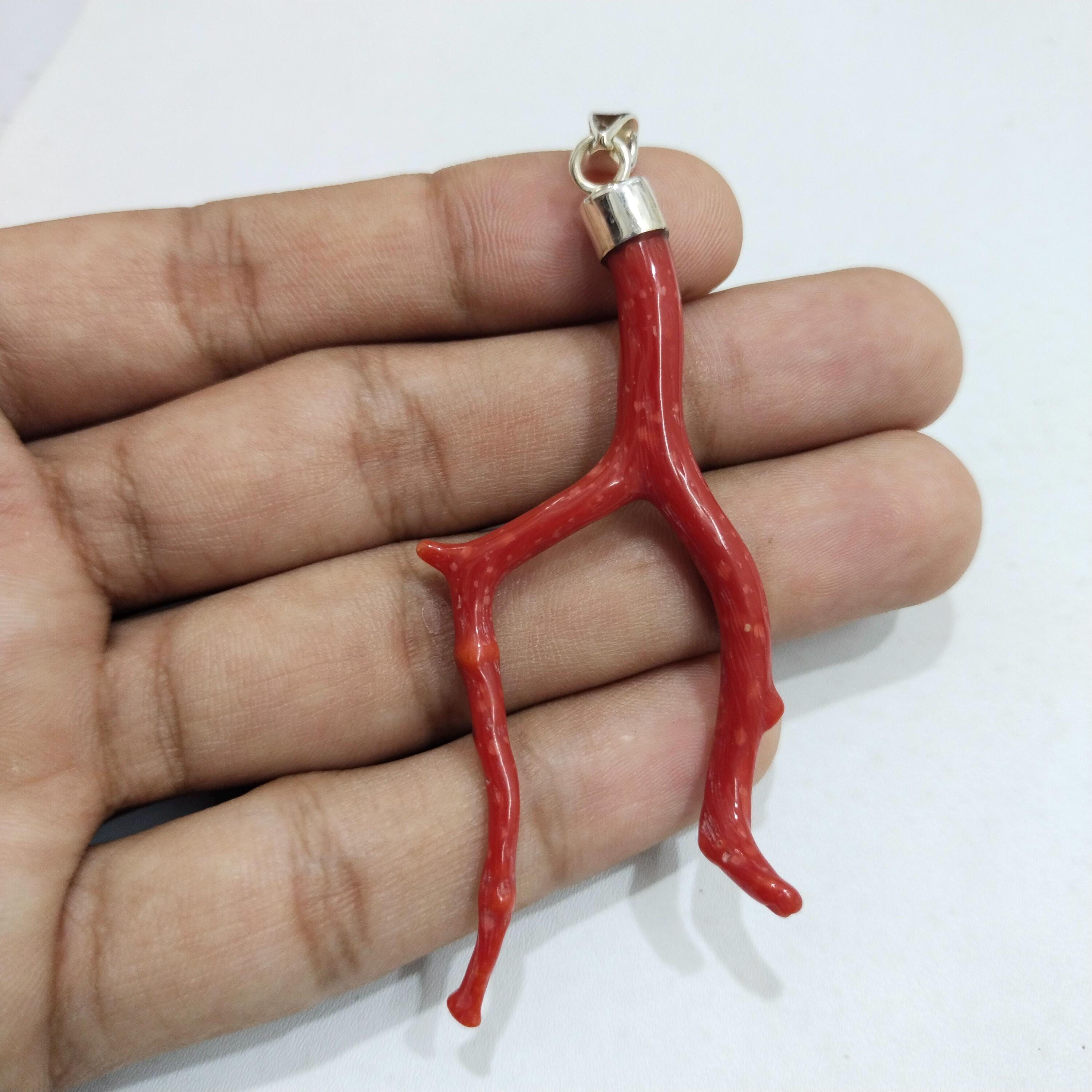 Ensemble Collier Et Clip En Corail Naturel Rouge De Polynésie - Longueur 50cm, état Occasion (manque Un Petit Bout)