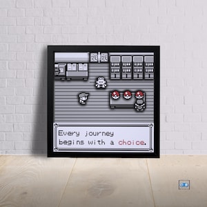 Op de afbeelding: Ingelijste pixel art print met een scène uit een klassiek videospel. De afbeelding toont een gepixeleerd interieur met personages en items. De tekst onderaan luidt: "Elke reis begint met een keuze."