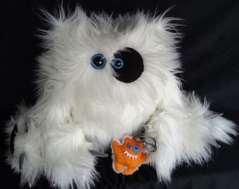 CAT YETI, 50 cm, Plüschtiere, Plüschmaskottchen, Geschenkspielzeug, Plüschmonster, handgemachtes Spielzeug, originelles Geschenk, Monsterspielzeug, handgefertigte Monster