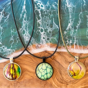 Hand-Painted Acrylic Pour Pendant Necklace: Abstract Art Jewelry