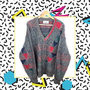 Carlo Colucci 80s 90 vintage cosby crazy pattern Strick Pullover mit Logo Stickerei und V-Neck Made in Germany grau bunt size XL oversized
