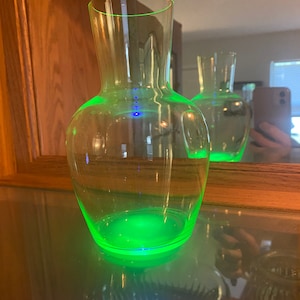 1930s Green Depression Glass Vase Uranium