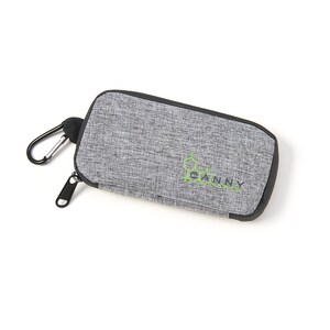 Peut inclure: Une pochette zipp&eacute;e grise avec un tirette de fermeture &eacute;clair noire et un mousqueton. La pochette a un logo vert qui dit "CANNY" avec un motif en nid d'abeille.