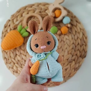 Coniglio amogurumi - coniglio a sonagli amigurumi - coniglietto amigurumi - coniglietto all&#39;uncinetto - regalo coniglio