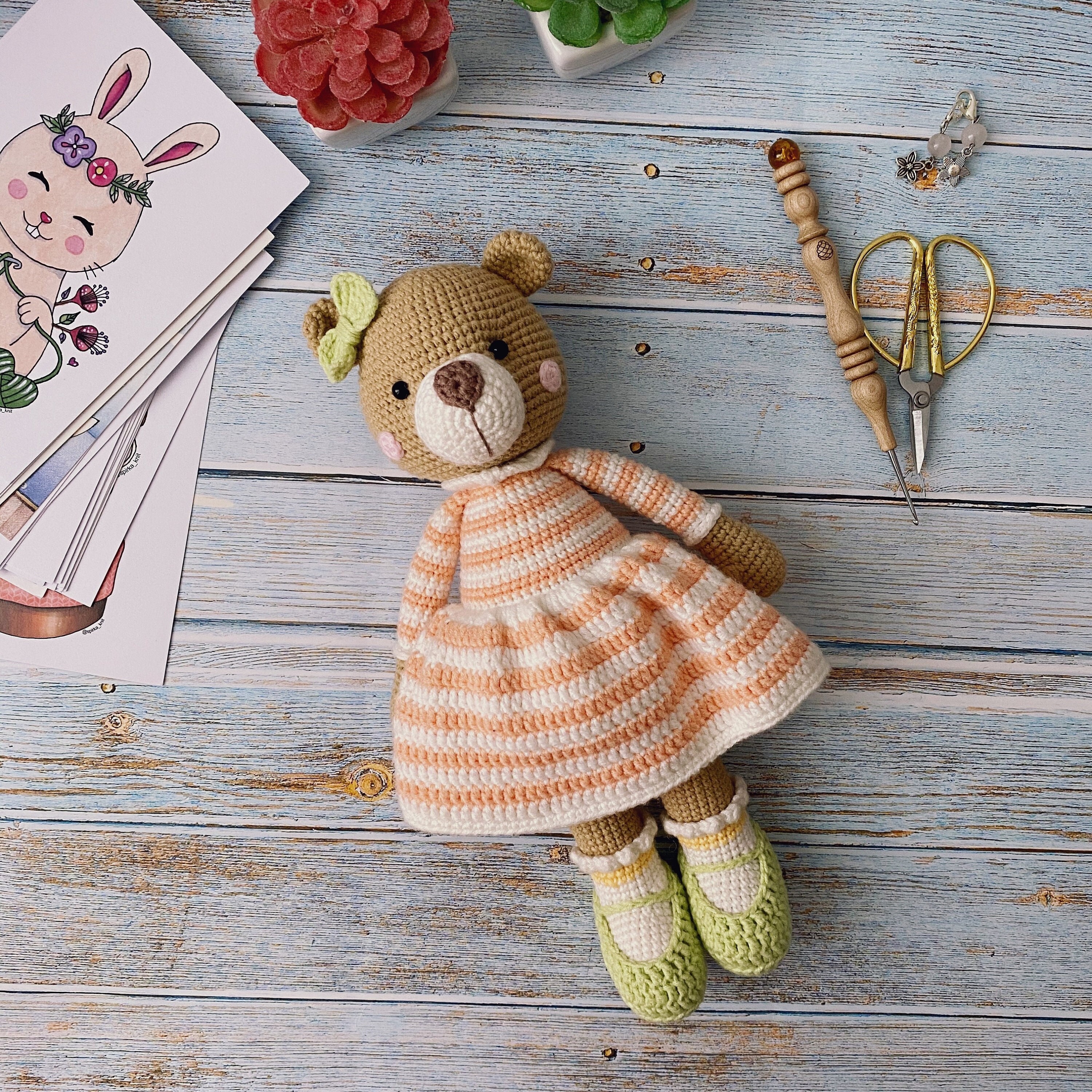 Ours fille - bear girl crocheted toy