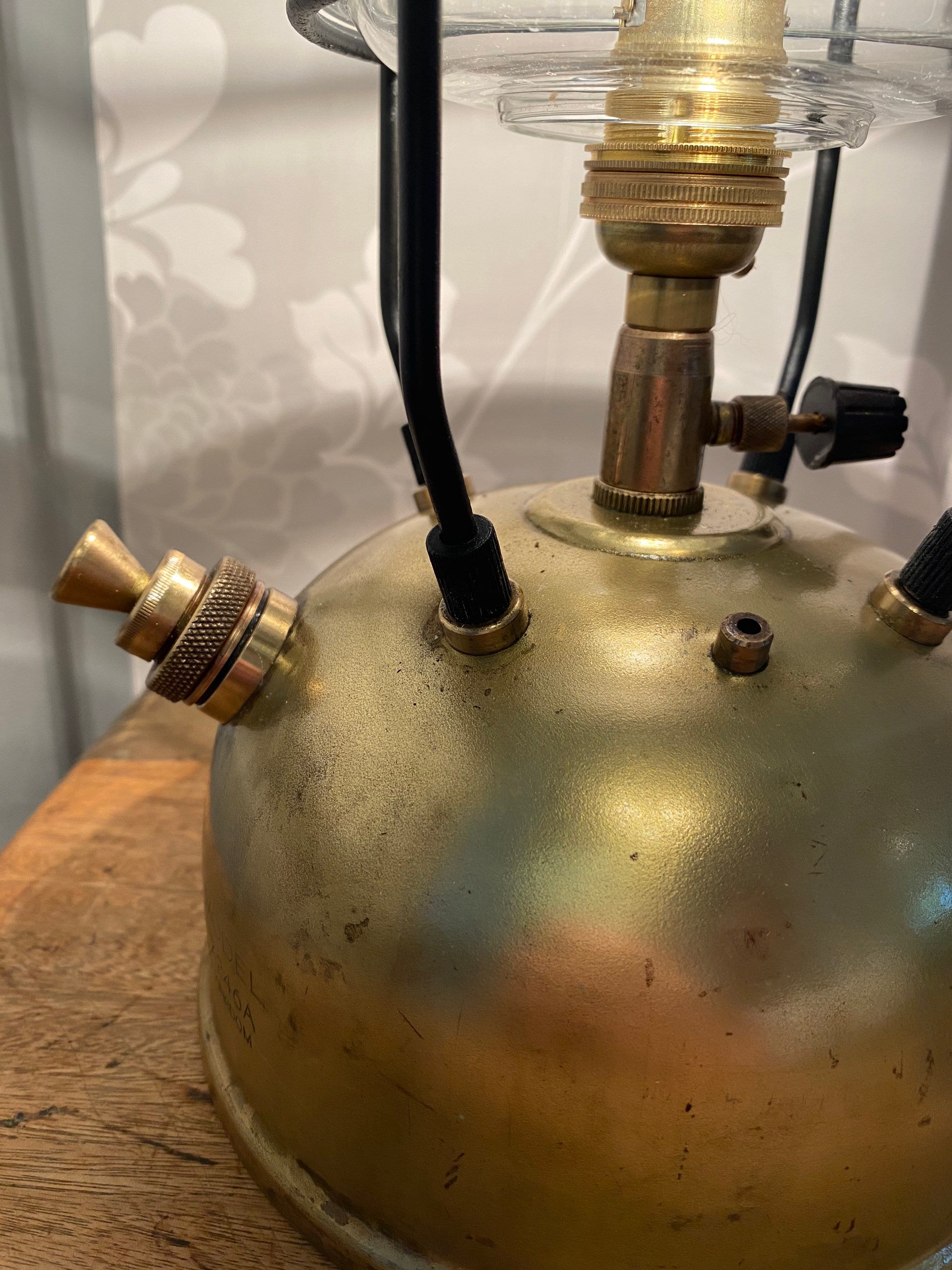 Retro Vintage Tilley Lamp Upcycled Mains Gold Black Etsy.de