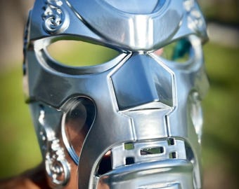 ドクター・ドゥームマスク：メタリックスターリングシルバーカラー