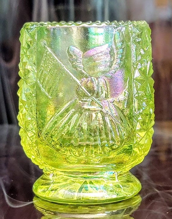 Vintage Summit Art Glass Betsy Ross Daisy Button Toothpick