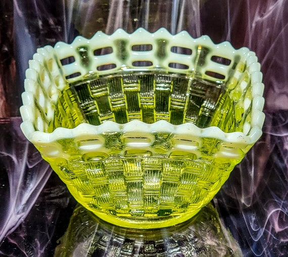 工芸品  Pampula vase 90mm LOETZ, Bohemian 