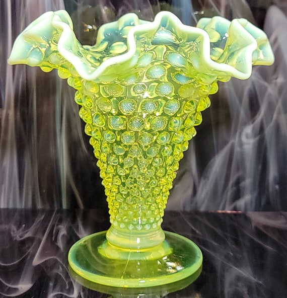 Vintage Fenton Vaseline Uranium Opalescent Topaz Footed