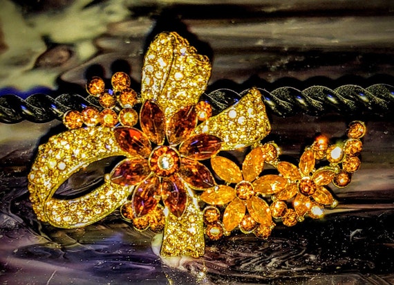 Vintage Amber and Topaz Brooch Pendant set in gold