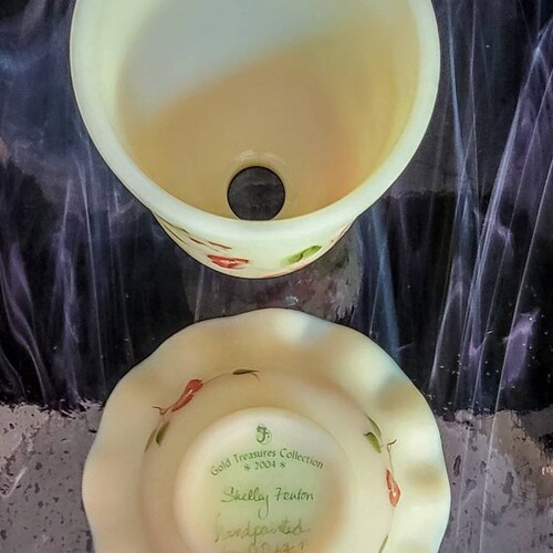 Fenton Burmese Uranium Glass Shelly sales Fenton Limited Edition Gold Treasures Collection 2004 Fairy Lamp Hand Painted P Petit Circa 2004