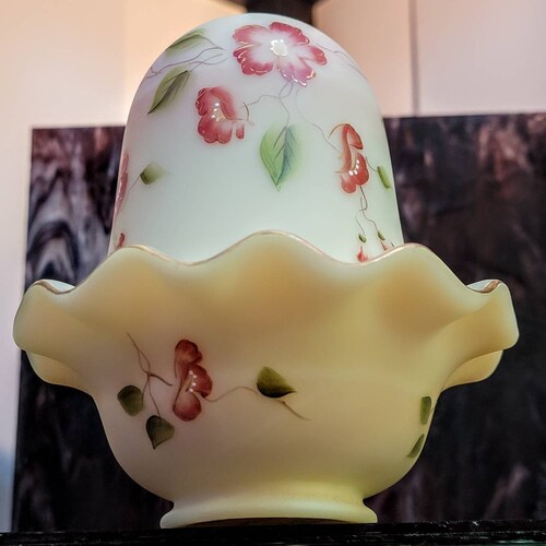 Fenton Burmese Uranium Glass Shelly sales Fenton Limited Edition Gold Treasures Collection 2004 Fairy Lamp Hand Painted P Petit Circa 2004