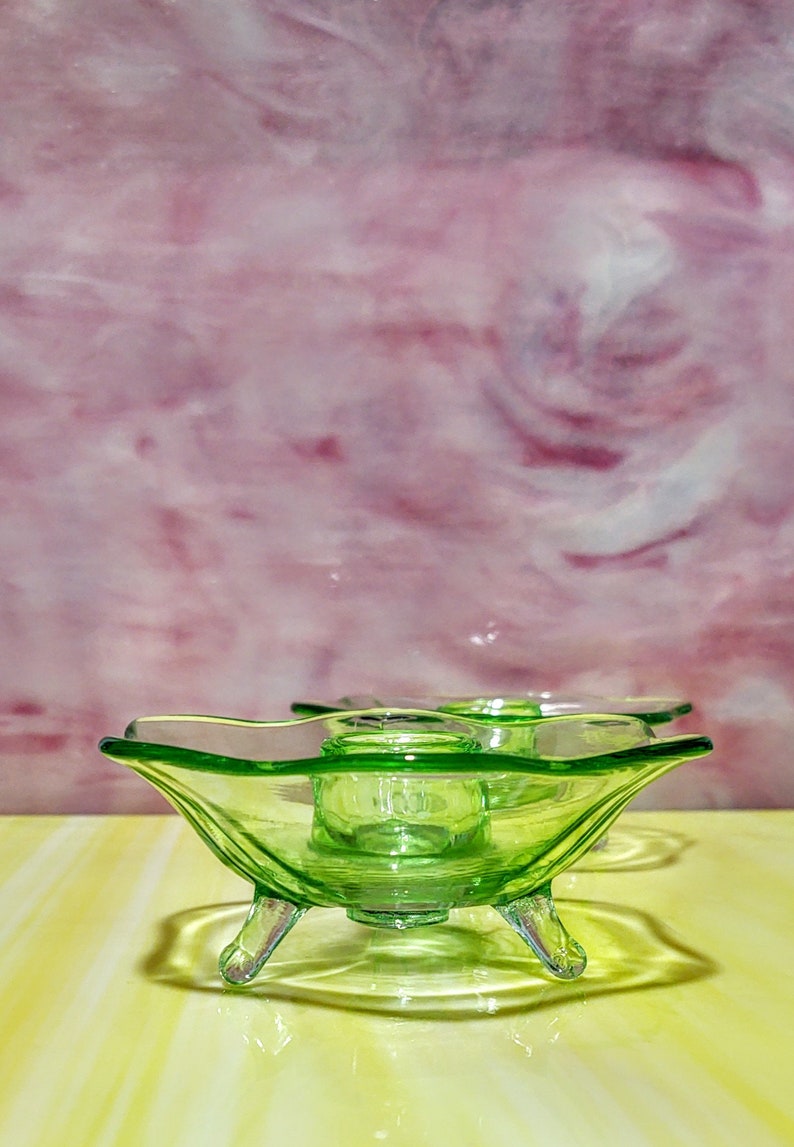 CIRCA 1930 Set of two Antique Fostoria green VaselineUranium candle holders