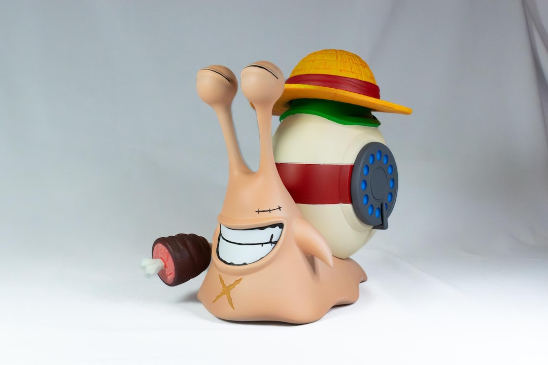 DEN DENMUSHI GOD One Piece Figures – 7cm Luffy Gear 5 Den Den Mushi Sun God