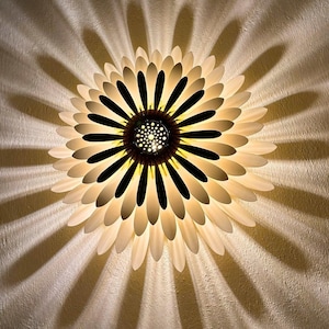 Daisy Flower Chandelier Lighting, Scandinavian Chandelier, Wood Chandelier, Chandelier Lighting, Shadow Chandelier, Floral Chandelier Shades
